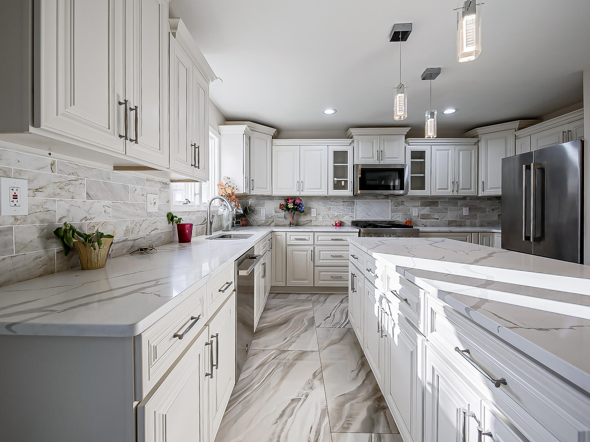 3345 E Commerce Road