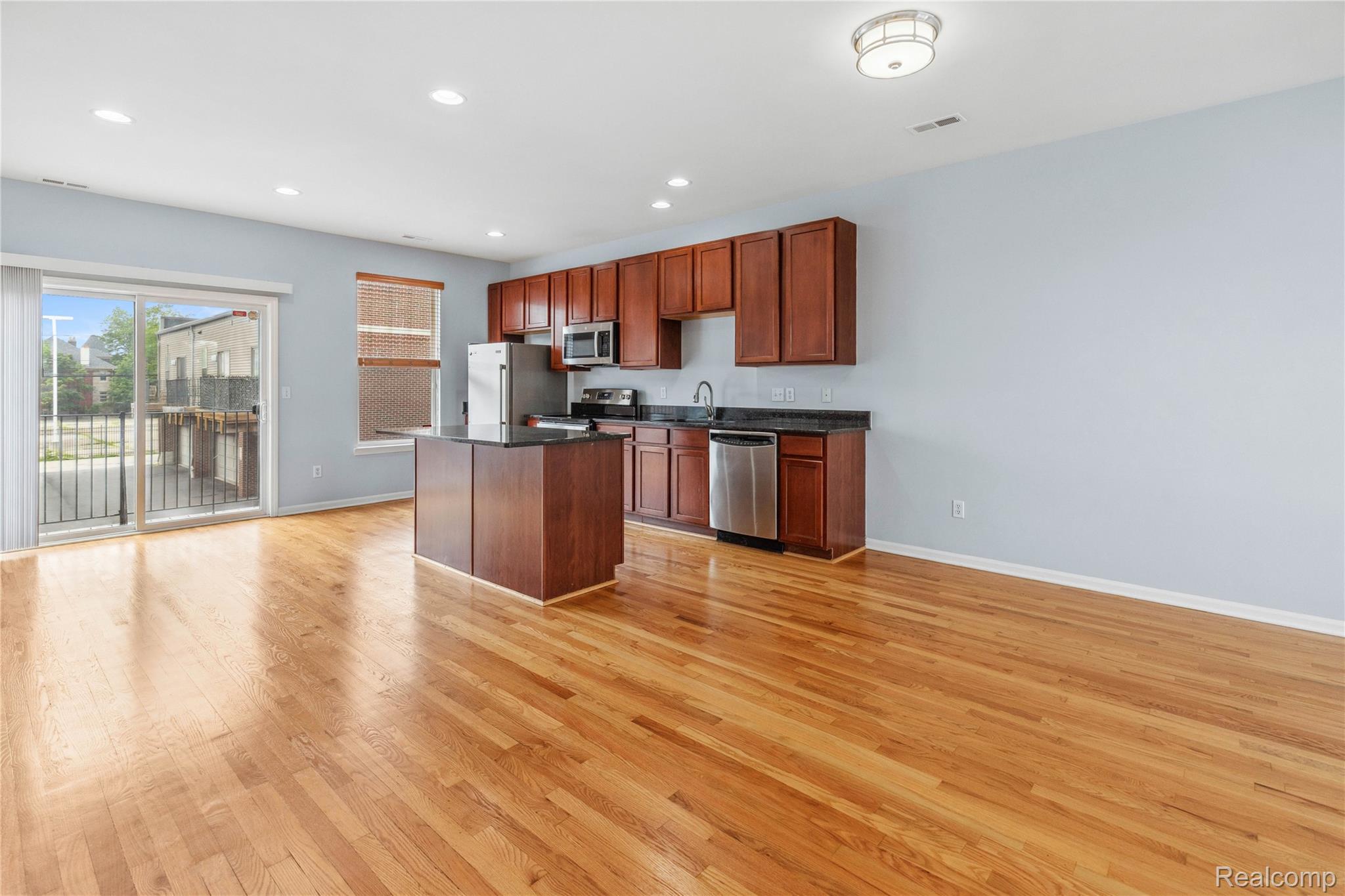 Detroit City, Michigan 48202, United States, 3 Bedrooms Bedrooms, ,3 BathroomsBathrooms,Residential,Active,154448