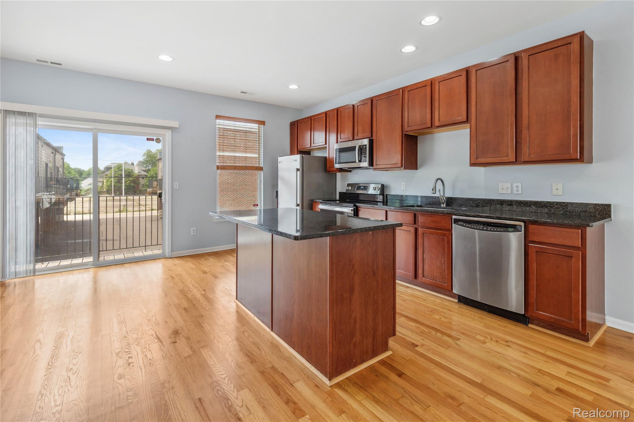 Detroit City, Michigan 48202, United States, 3 Bedrooms Bedrooms, ,3 BathroomsBathrooms,Residential,Active,154448