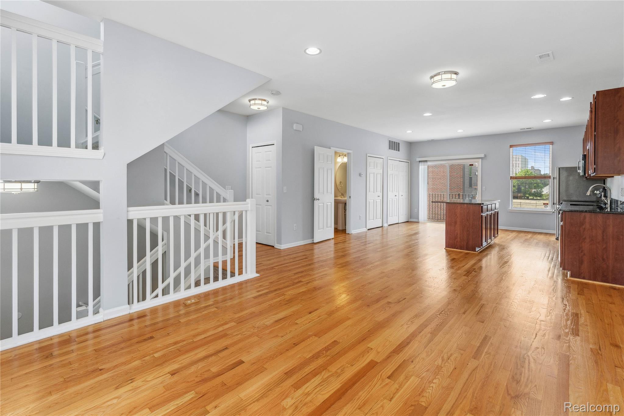 Detroit City, Michigan 48202, United States, 3 Bedrooms Bedrooms, ,3 BathroomsBathrooms,Residential,Active,154448