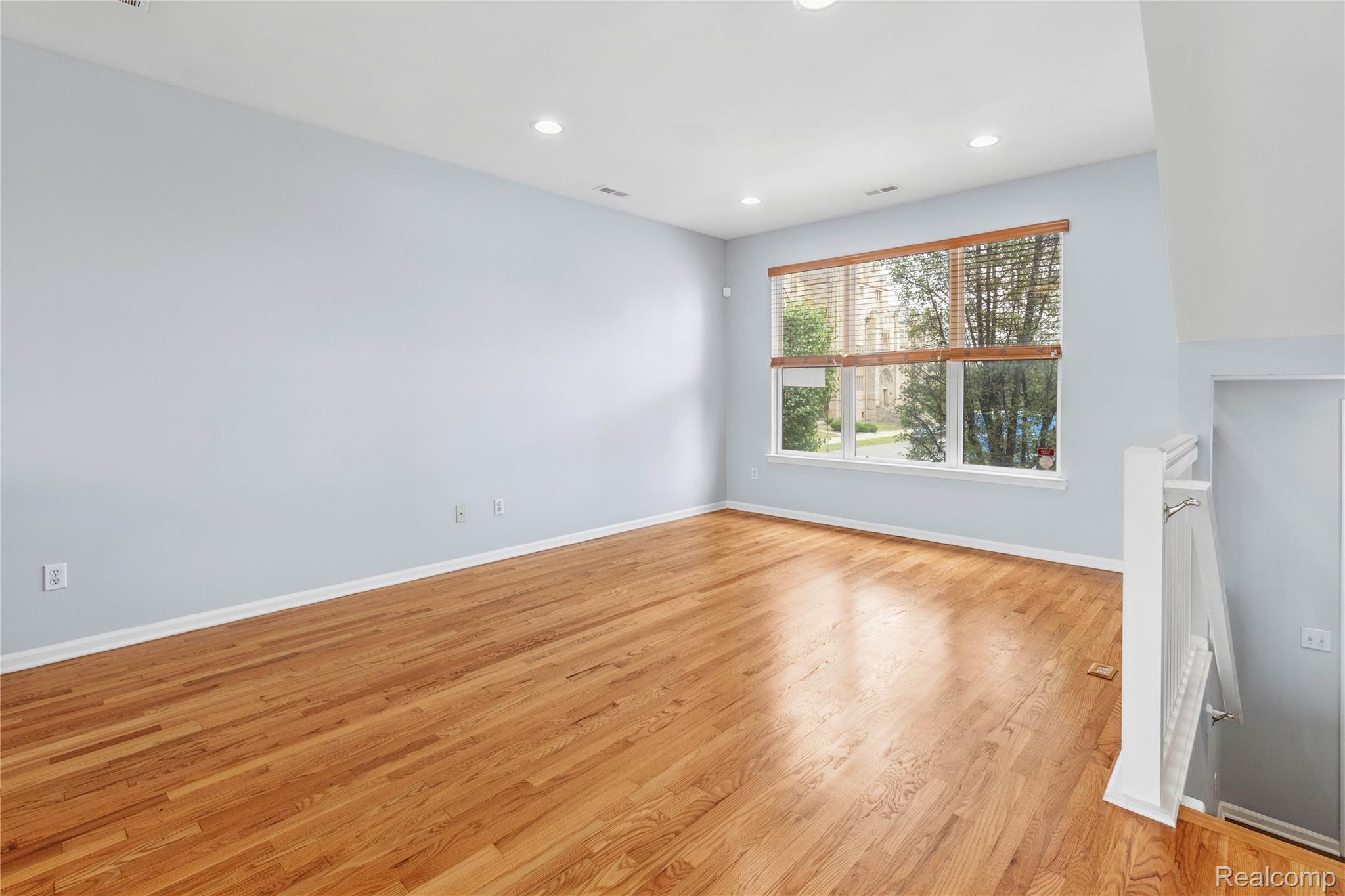 Detroit City, Michigan 48202, United States, 3 Bedrooms Bedrooms, ,3 BathroomsBathrooms,Residential,Active,154448