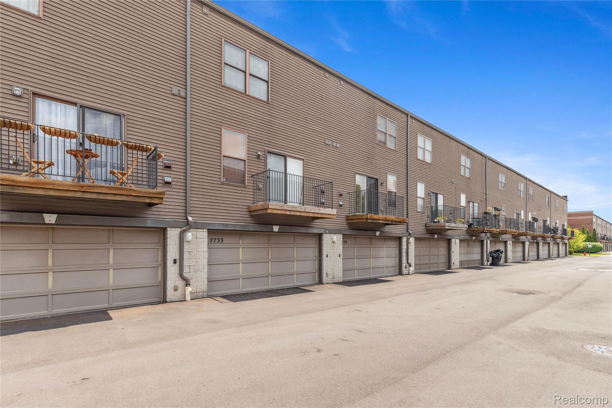 Detroit City, Michigan 48202, United States, 3 Bedrooms Bedrooms, ,3 BathroomsBathrooms,Residential,Active,154448