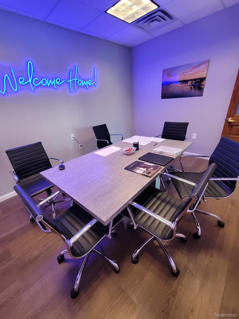 400 S BROADWAY Street