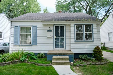 18953 Woodcrest Street Harper Woods City MI 48225