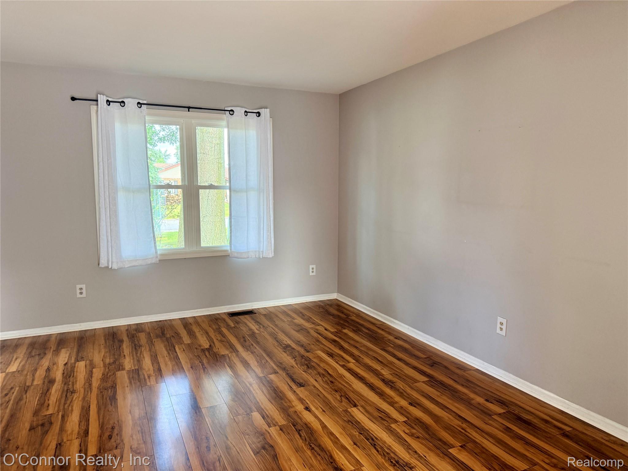 3341 Sapphire Lane
