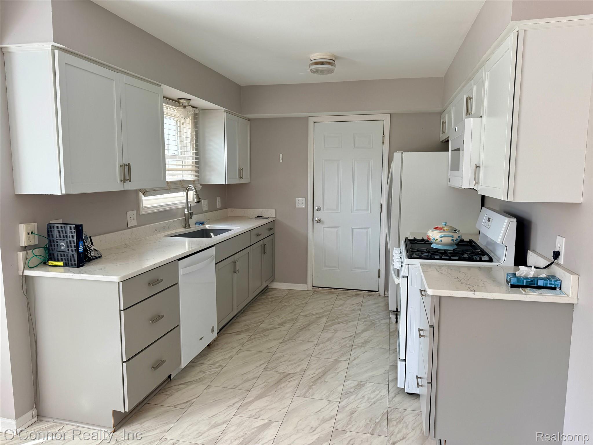 3341 Sapphire Lane