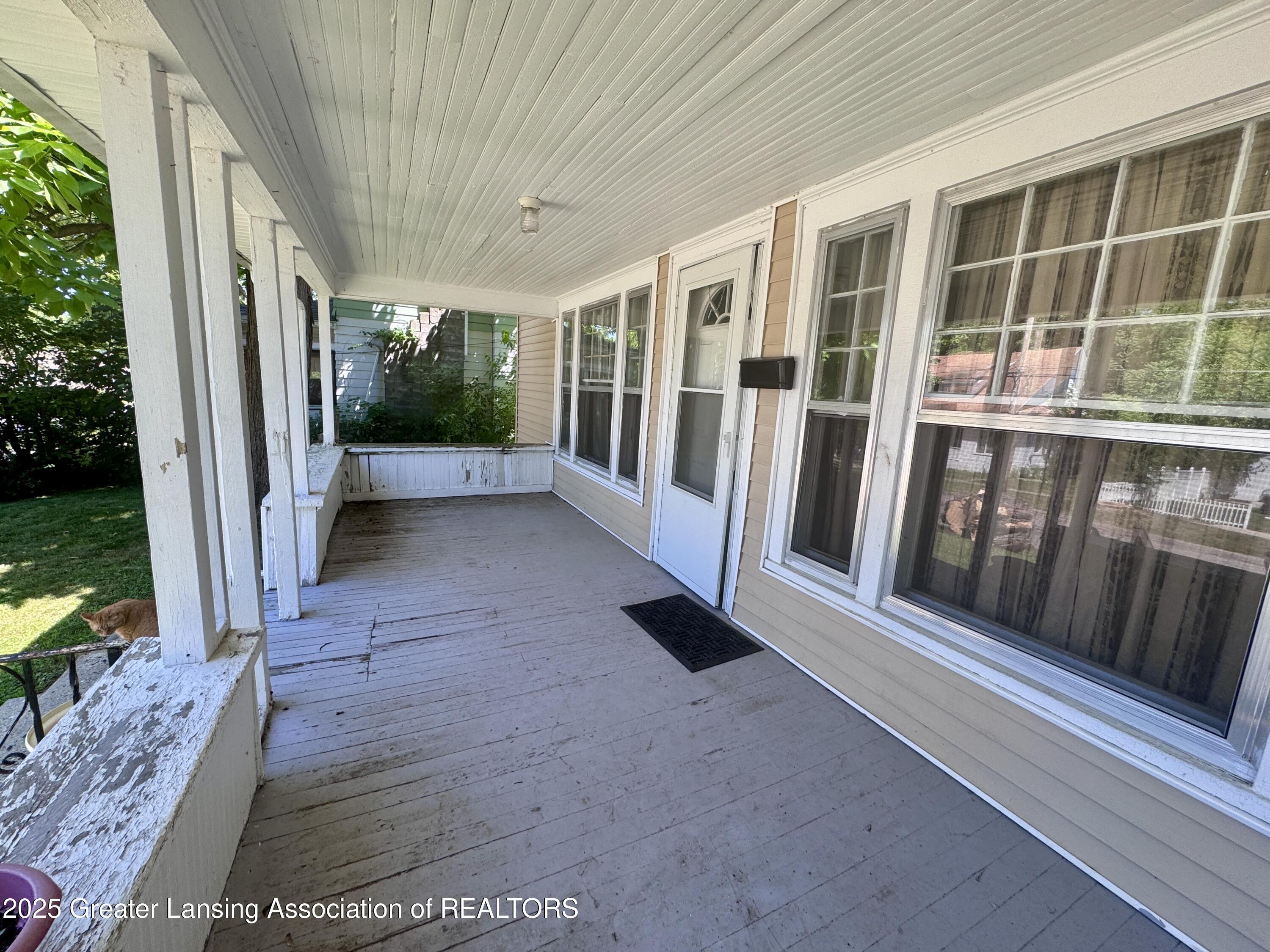 1413 Carl Breeding Way