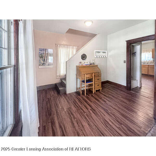 1413 Carl Breeding Way