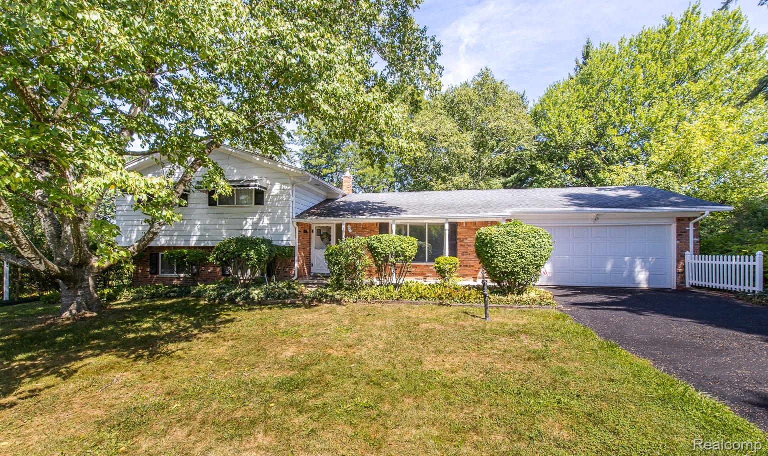 8410 Elizabeth Lake Road