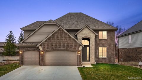 Photo of 18857 Via Firenze, Macomb Township, MI 48044 (MLS # 20261022225)