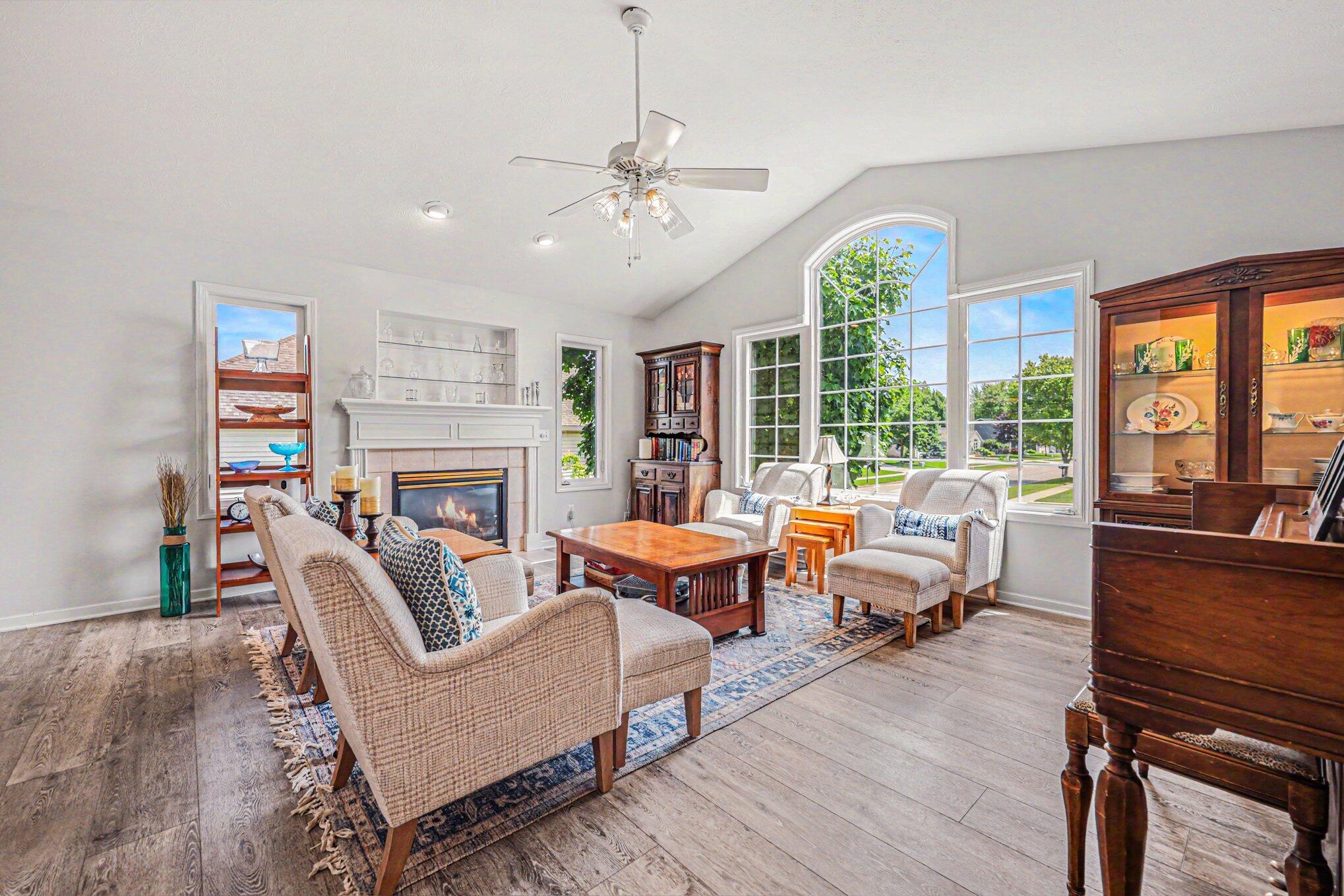 2114 Arbor Court