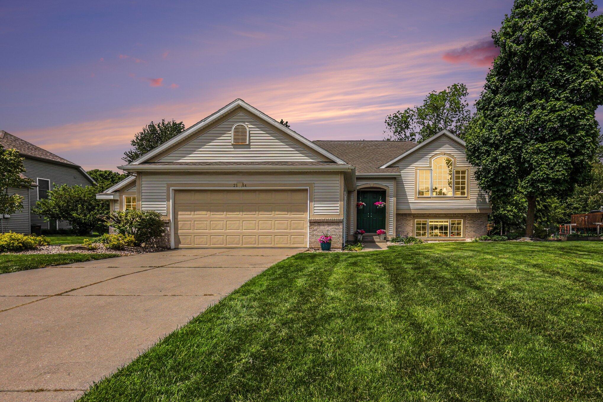 2114 Arbor Court