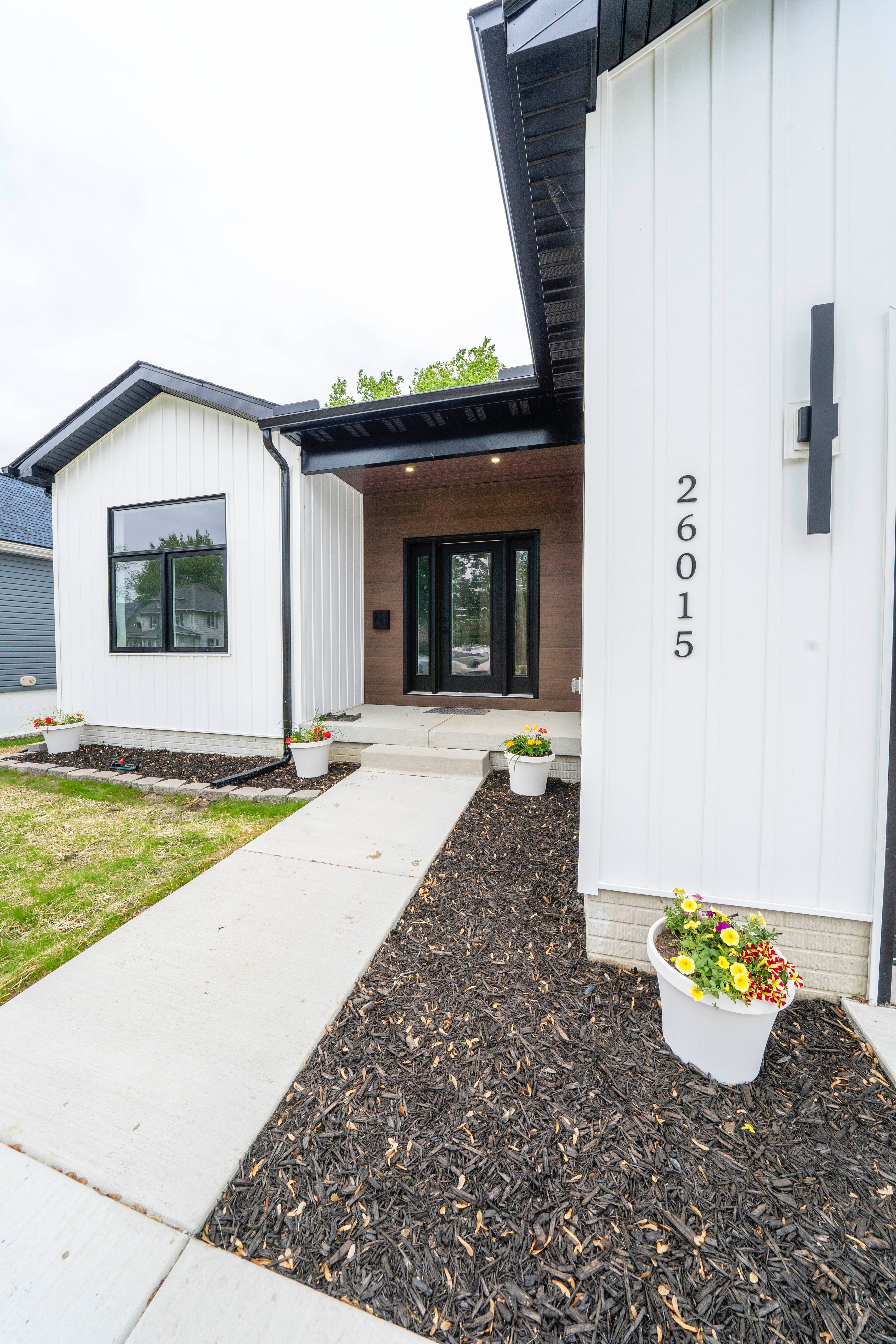 26015 E HURON RIVER Drive