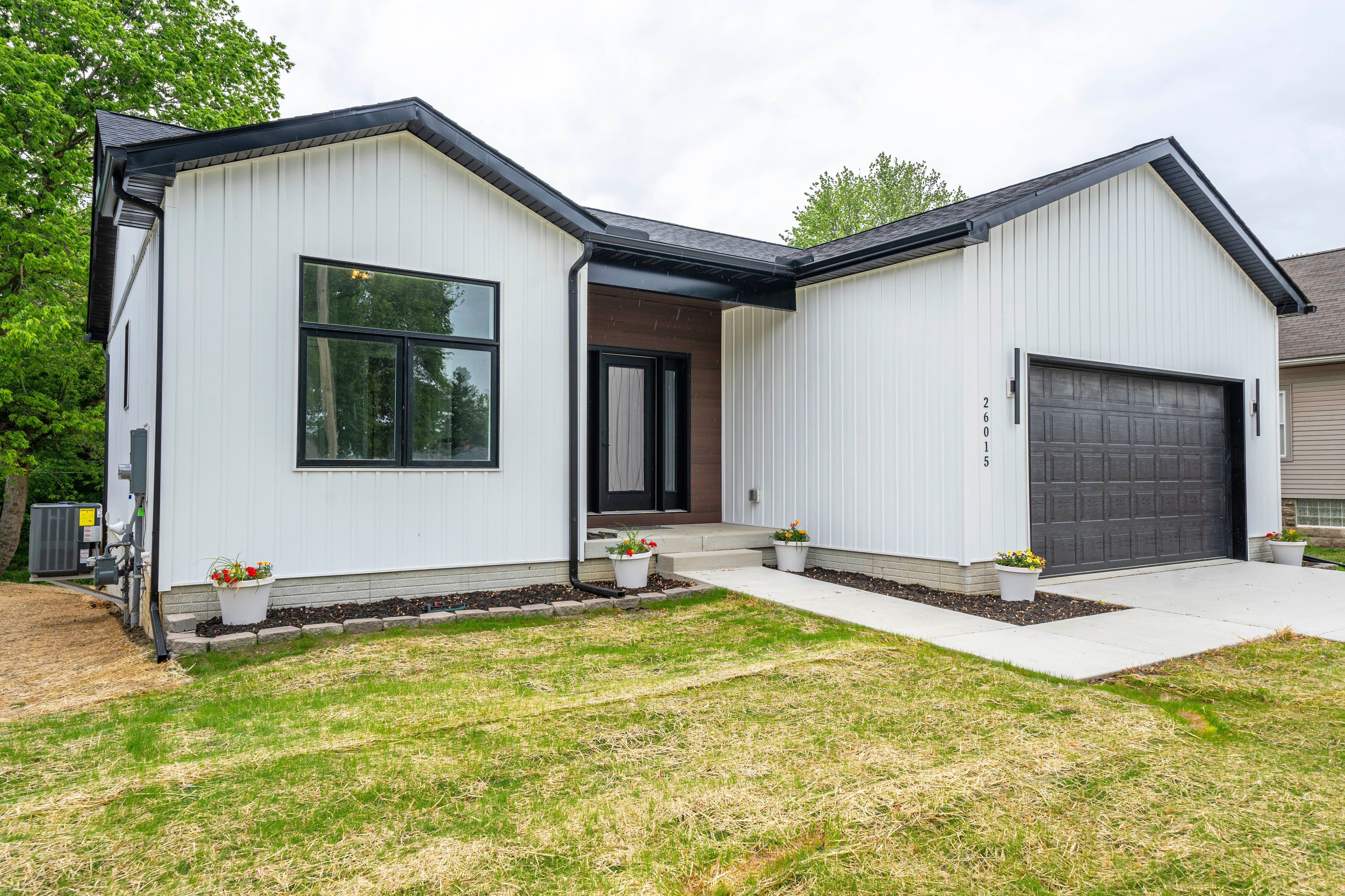 26015 E HURON RIVER Drive