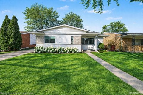 27471 Norma Drive Warren City MI 48093