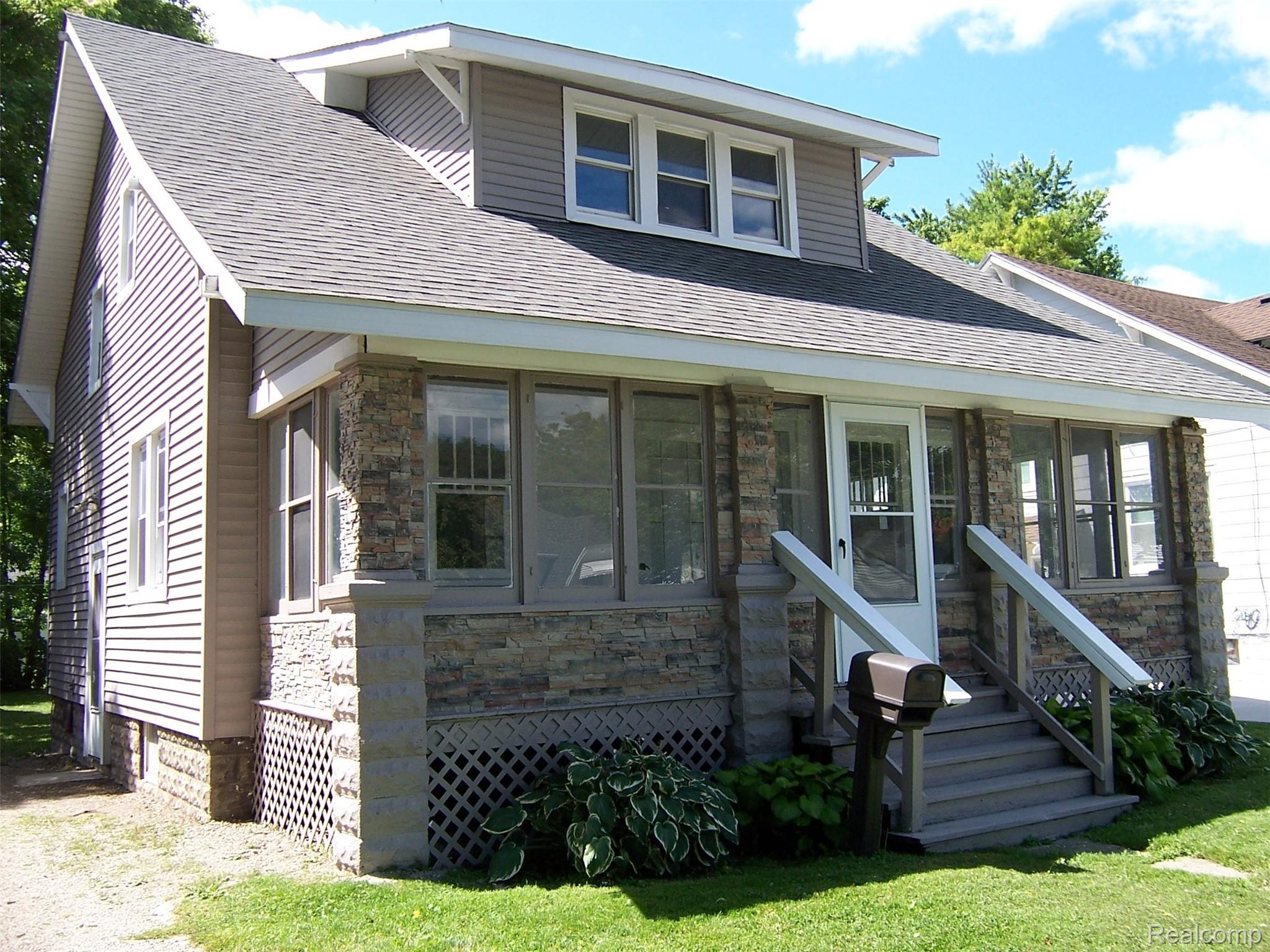 1518 Carleton Street
