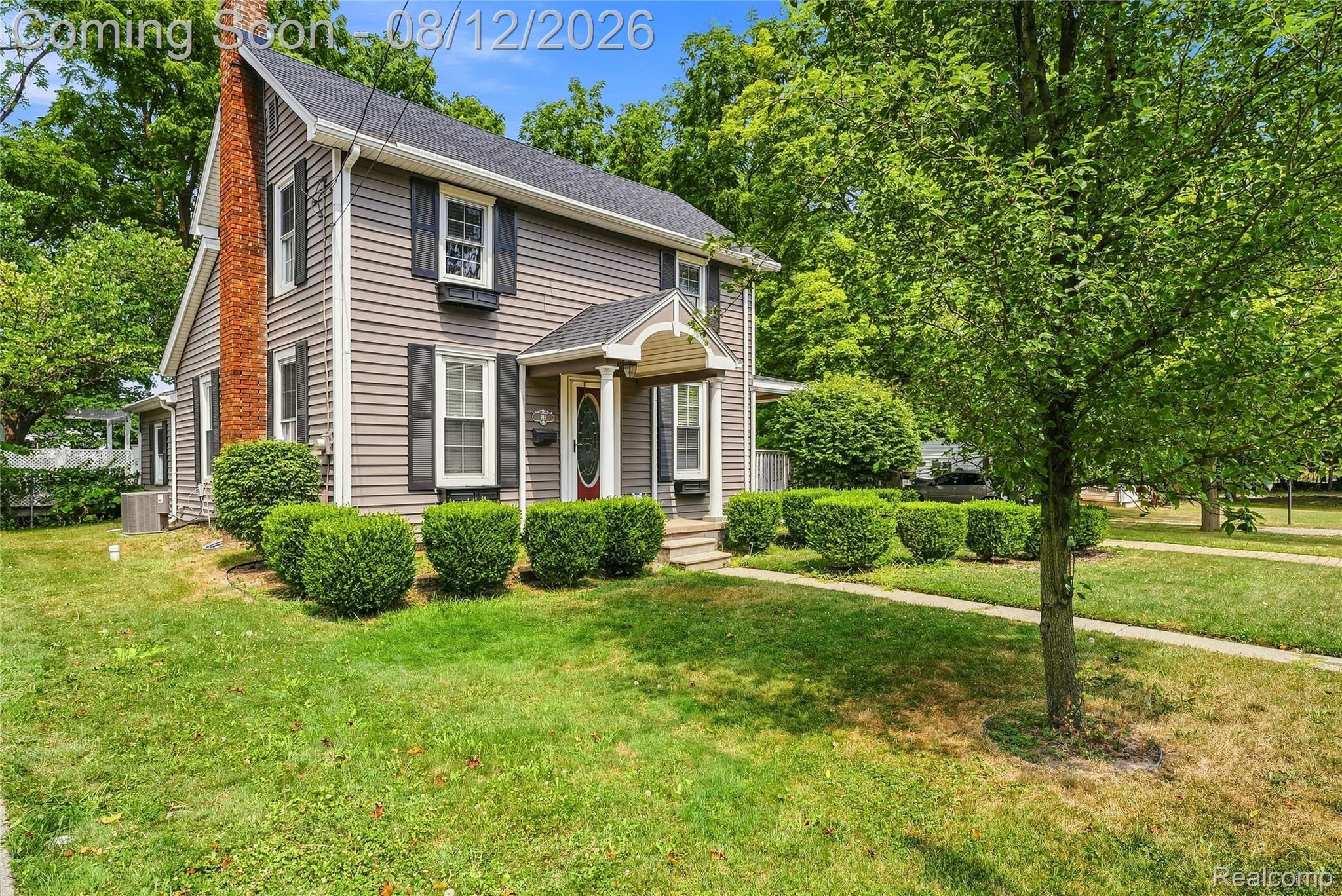 915 Main Street
