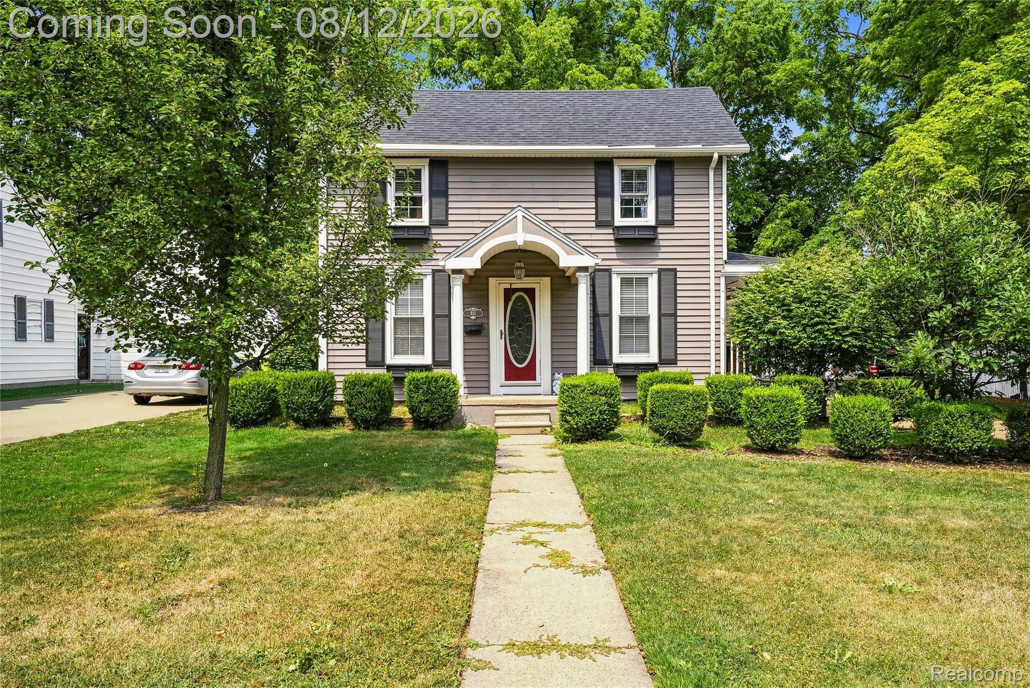 915 Main Street
