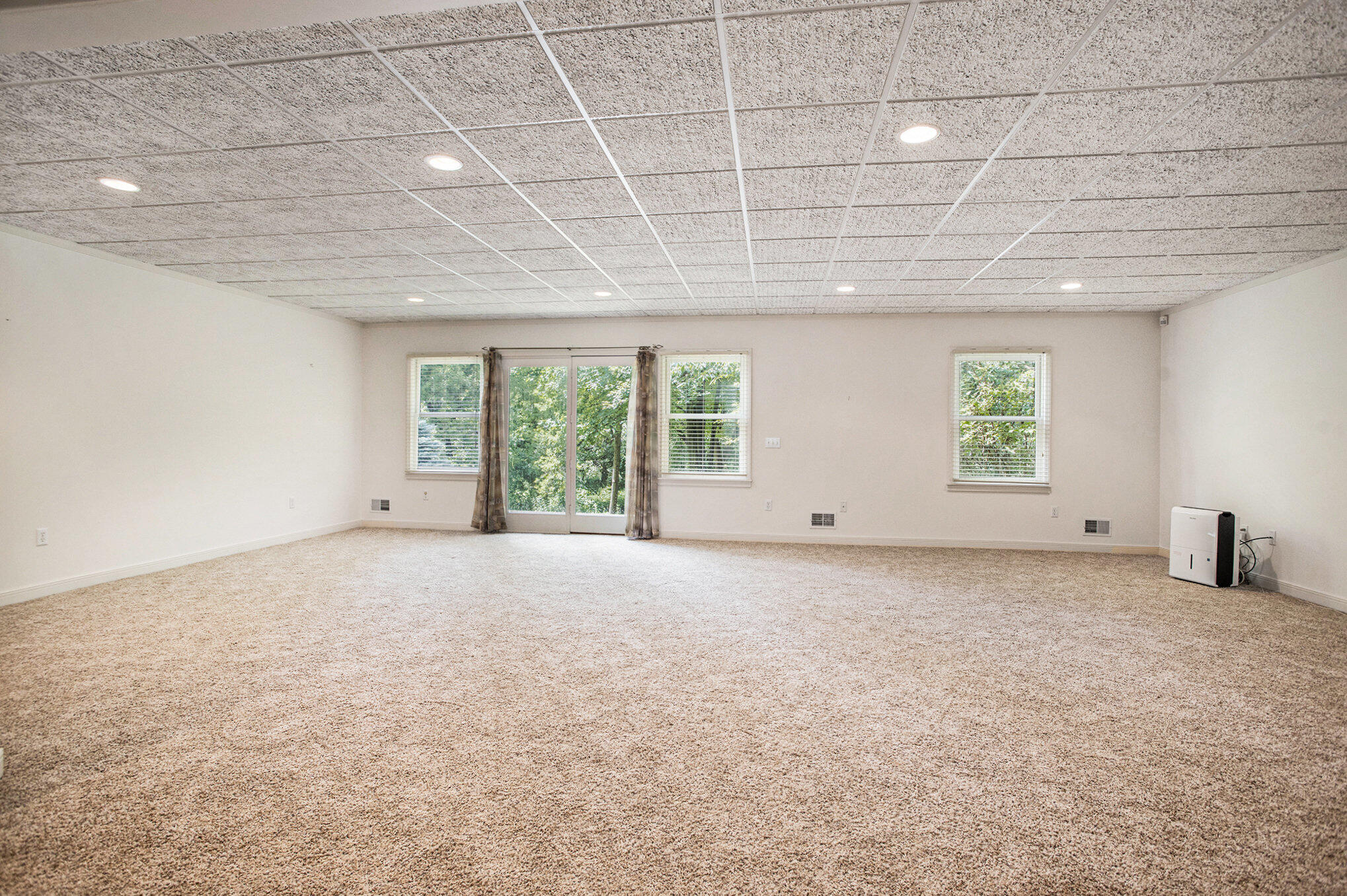 Comstock Charter Township, Michigan 49048, United States, 3 Bedrooms Bedrooms, ,3 BathroomsBathrooms,Residential,Active,160216