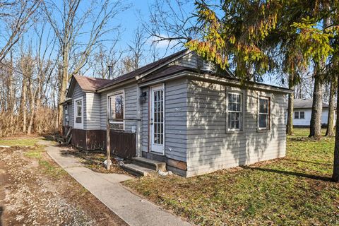 1220 S 3rd Street Niles City MI 49120