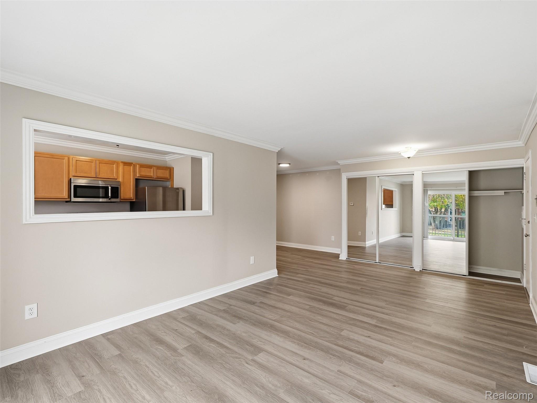 3501 W 14 Mile Road 11