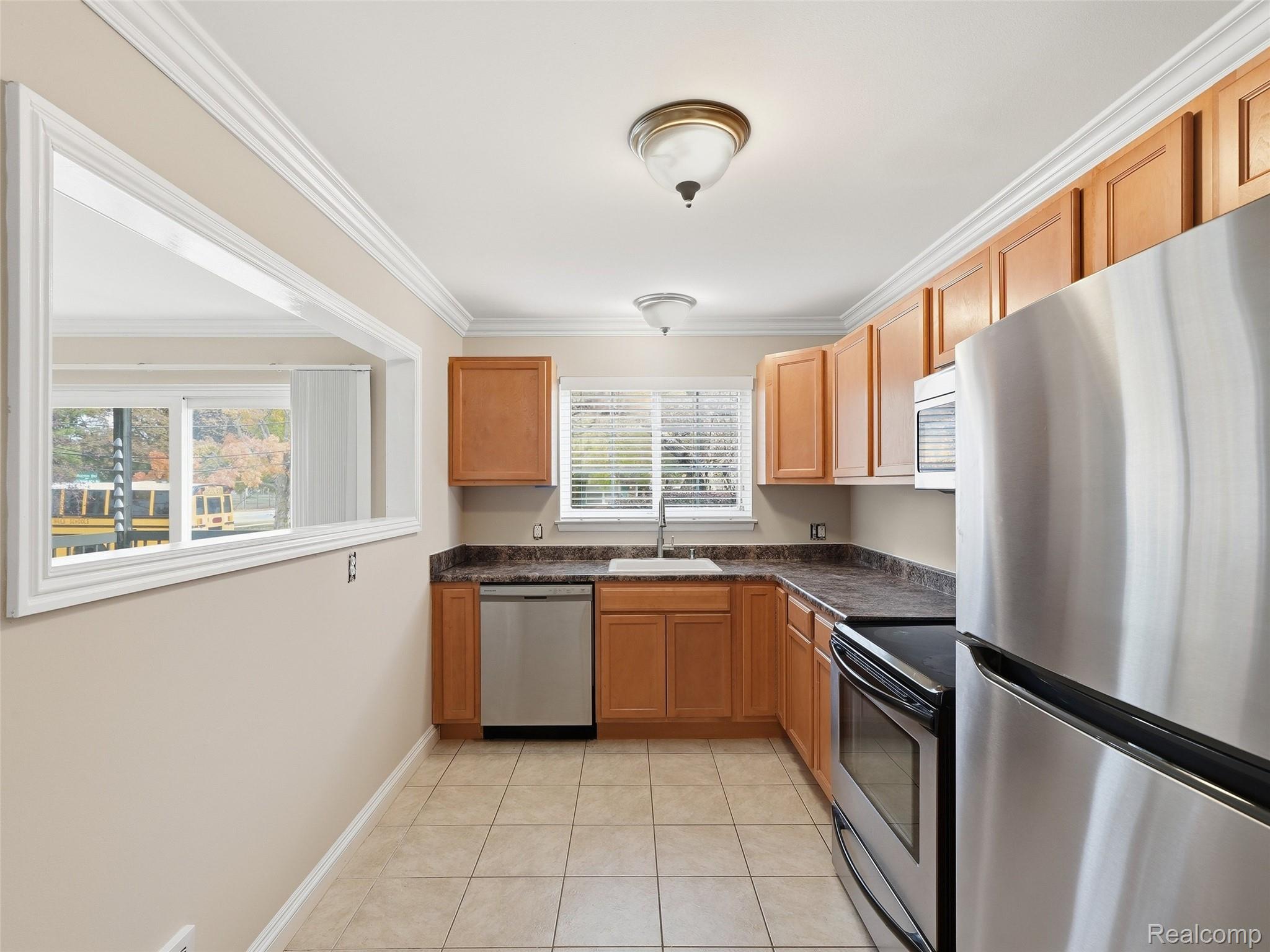 3501 W 14 Mile Road 11