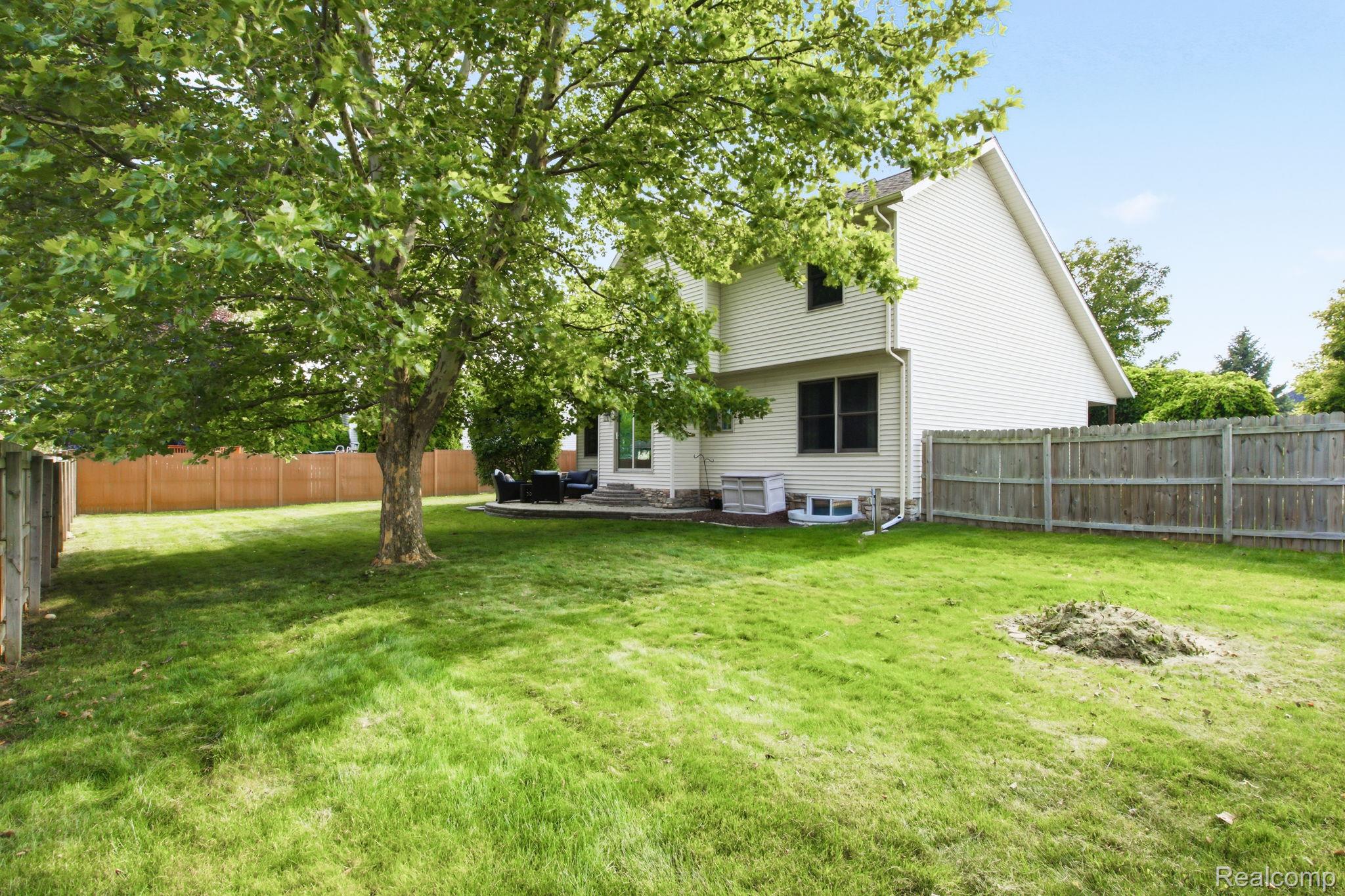 517 Kelli Avenue