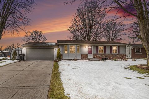 5541 Bonnie Avenue SE Kentwood City MI 49508