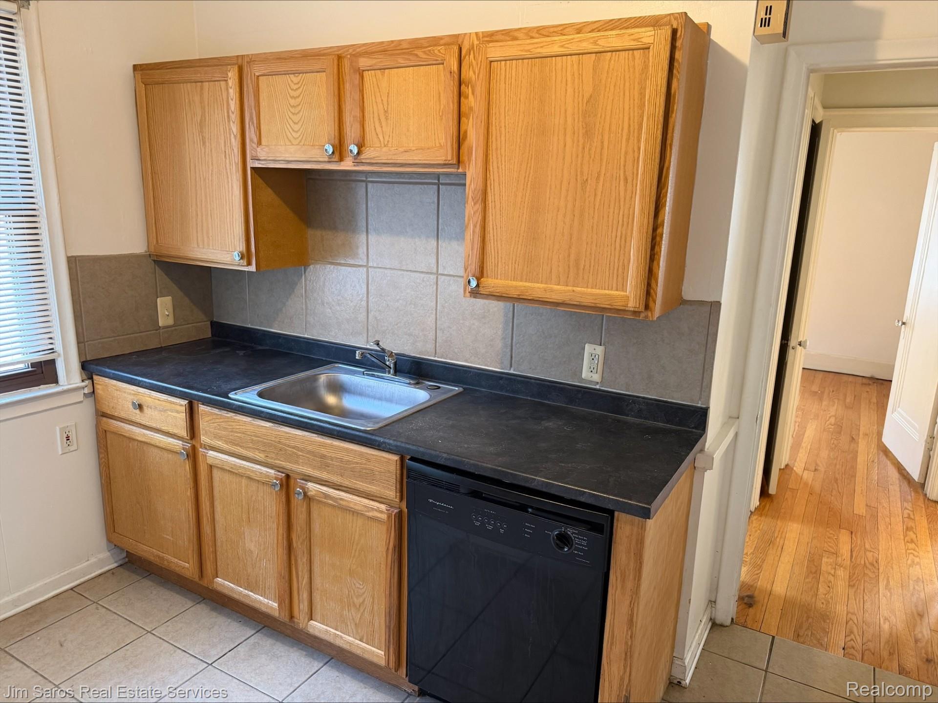 1326 #2F Maryland Street