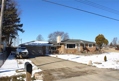 1627 McAlpine Drive Mt Morris Township MI 48458