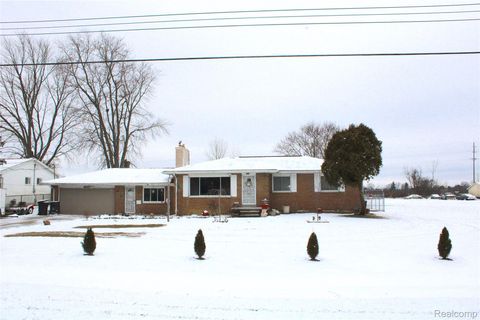 1627 McAlpine Drive Mt Morris Township MI 48458