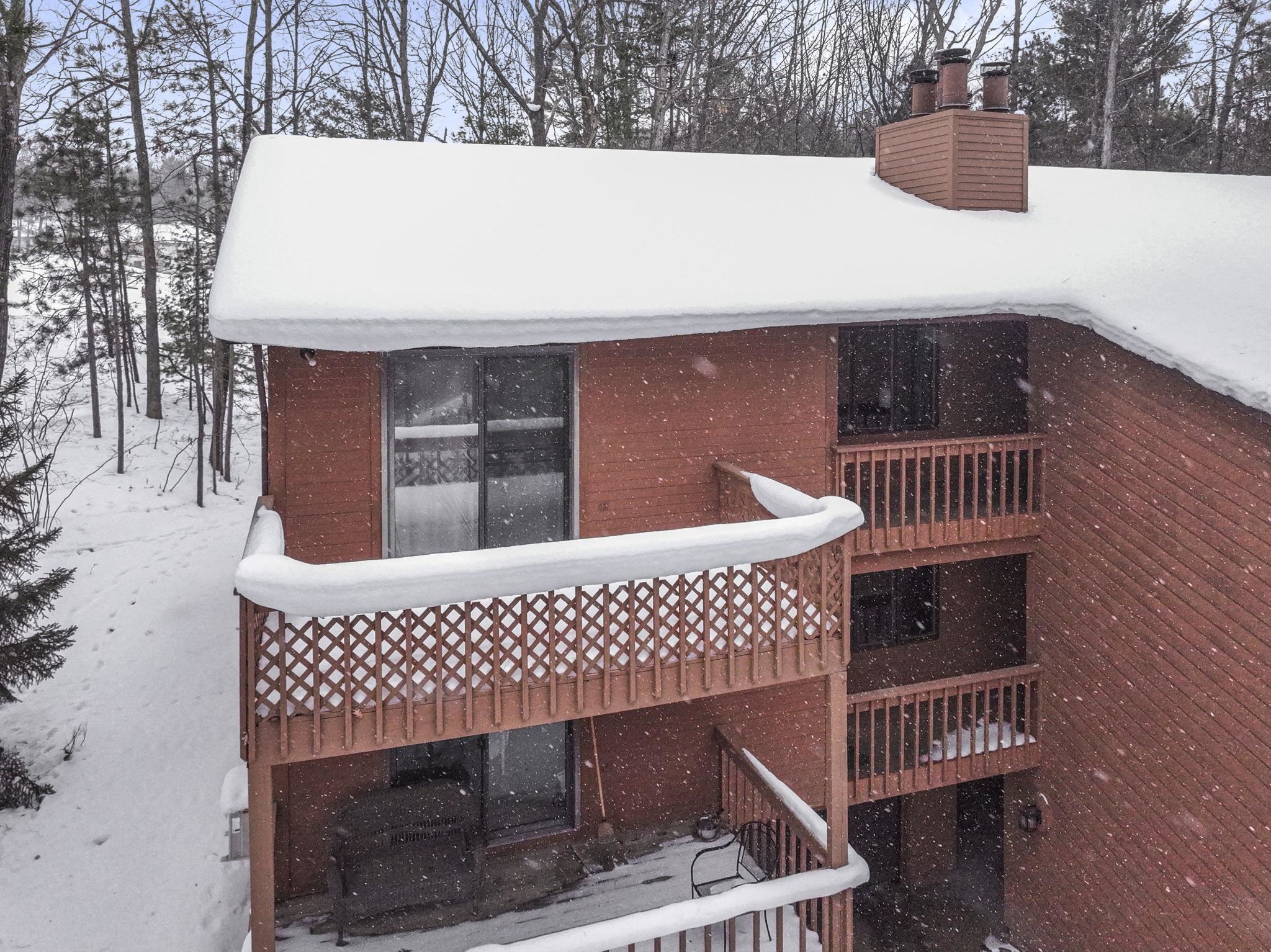 3906 Sherwood Forest Drive