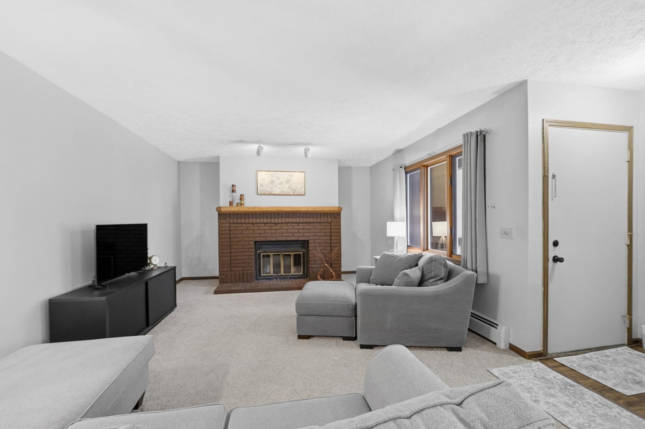 3906 Sherwood Forest Drive