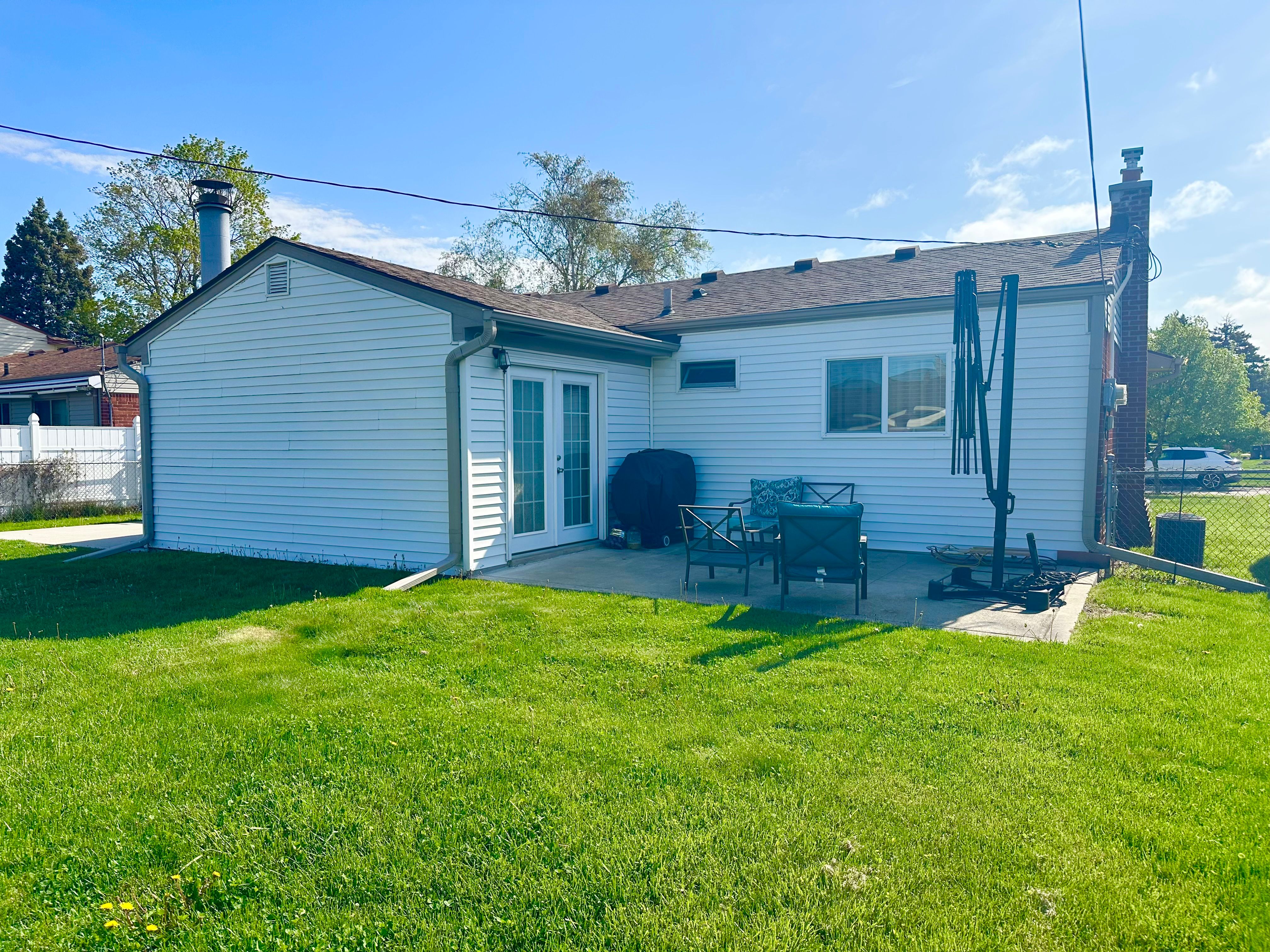 41371 HAMILTON Drive