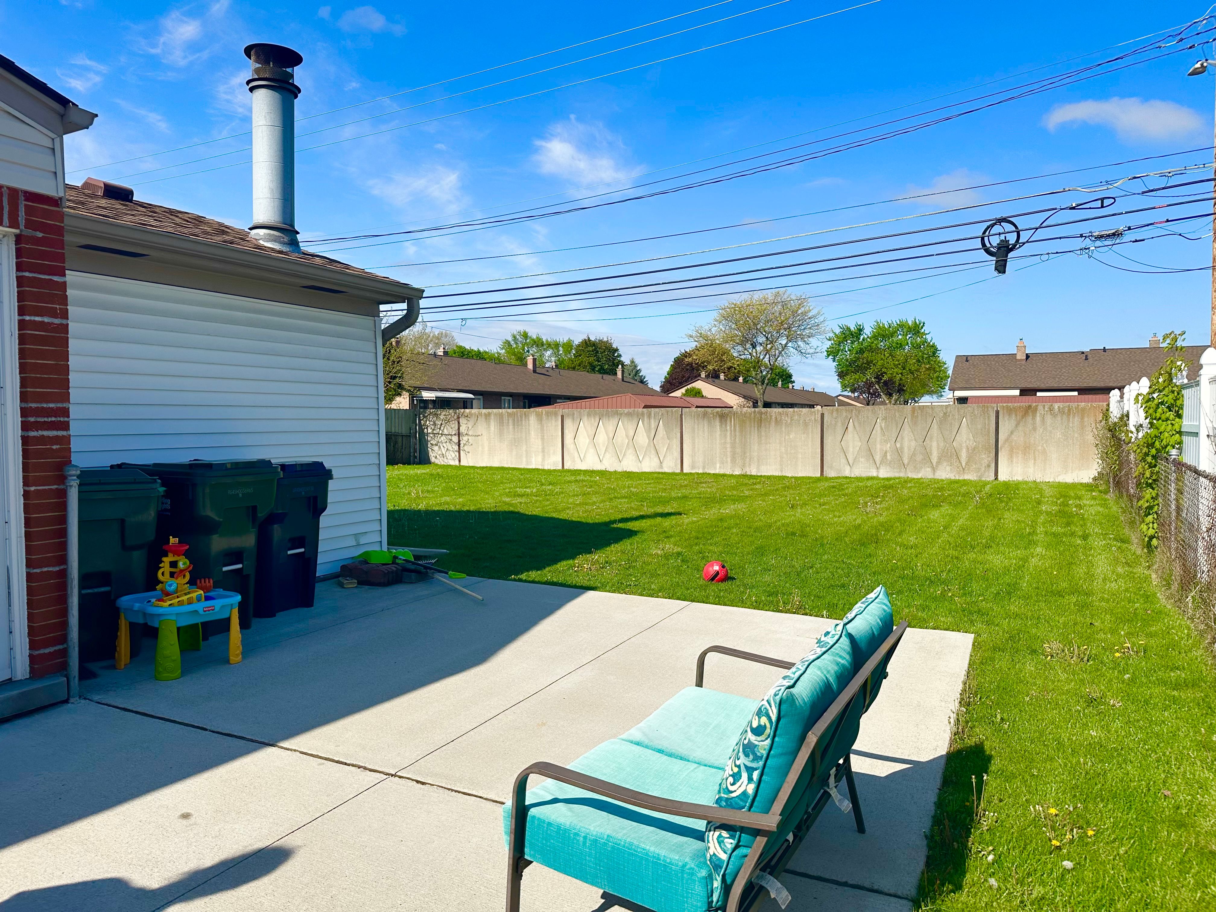 41371 HAMILTON Drive