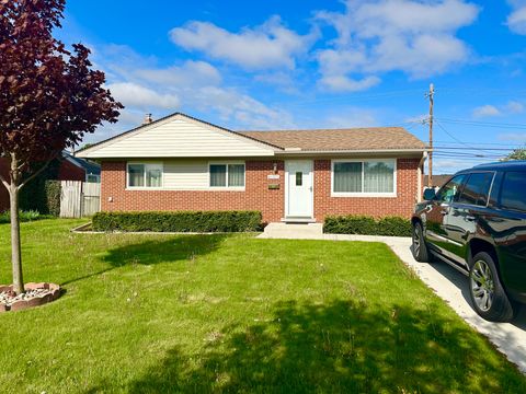 41371 HAMILTON Drive Sterling Heights City Macomb MI 48313