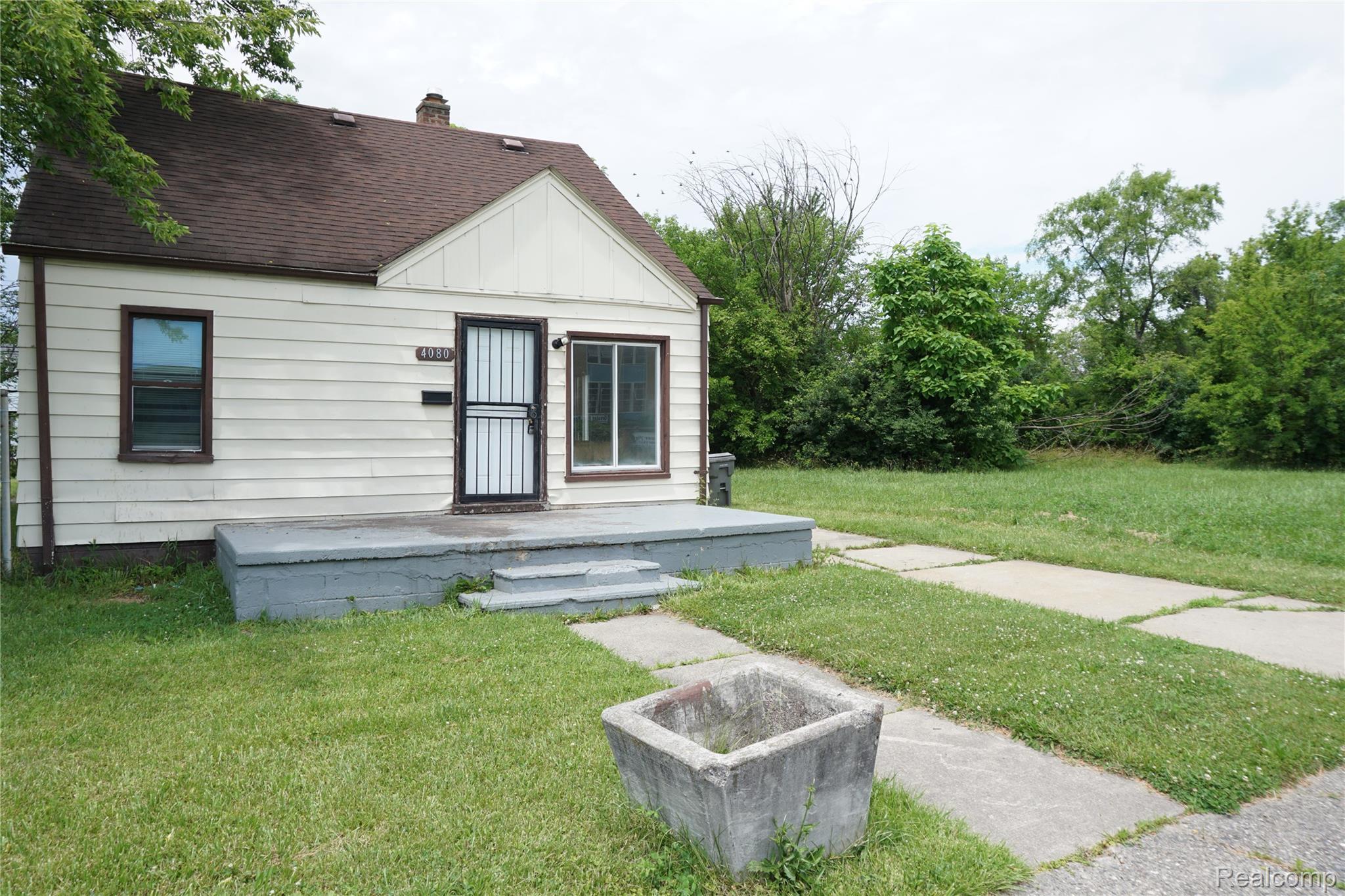 4080 Isabelle Street