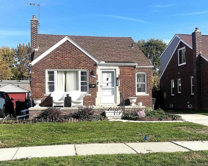 21529 Englehardt St – Investment Home