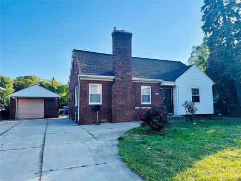 8238 Fisher Avenue Warren City MI 48089