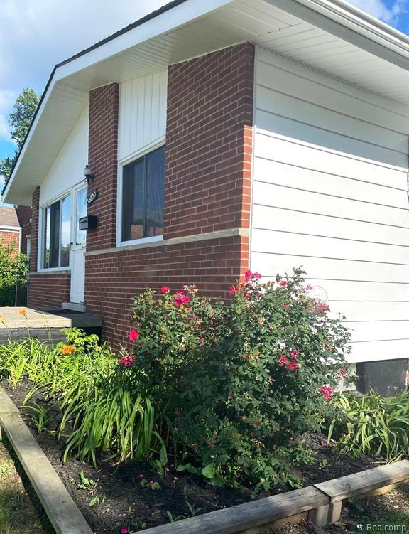 16830 S Stephens Drive E