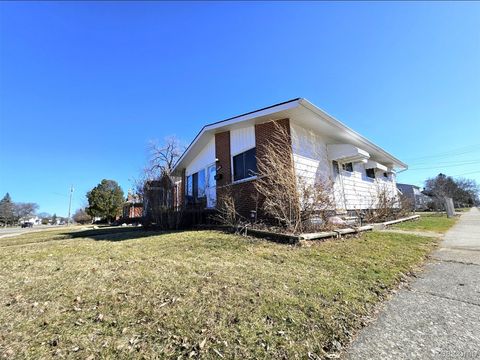 16830 S Stephens Drive E Eastpointe City MI 48021