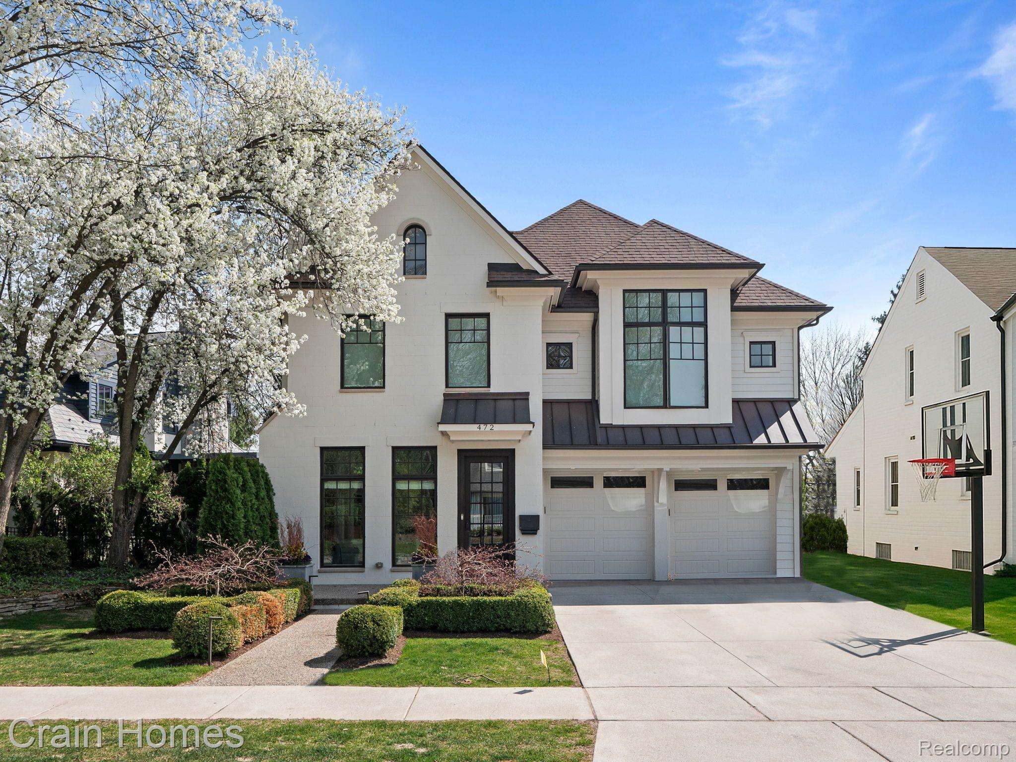 472 BONNIE BRIER Street