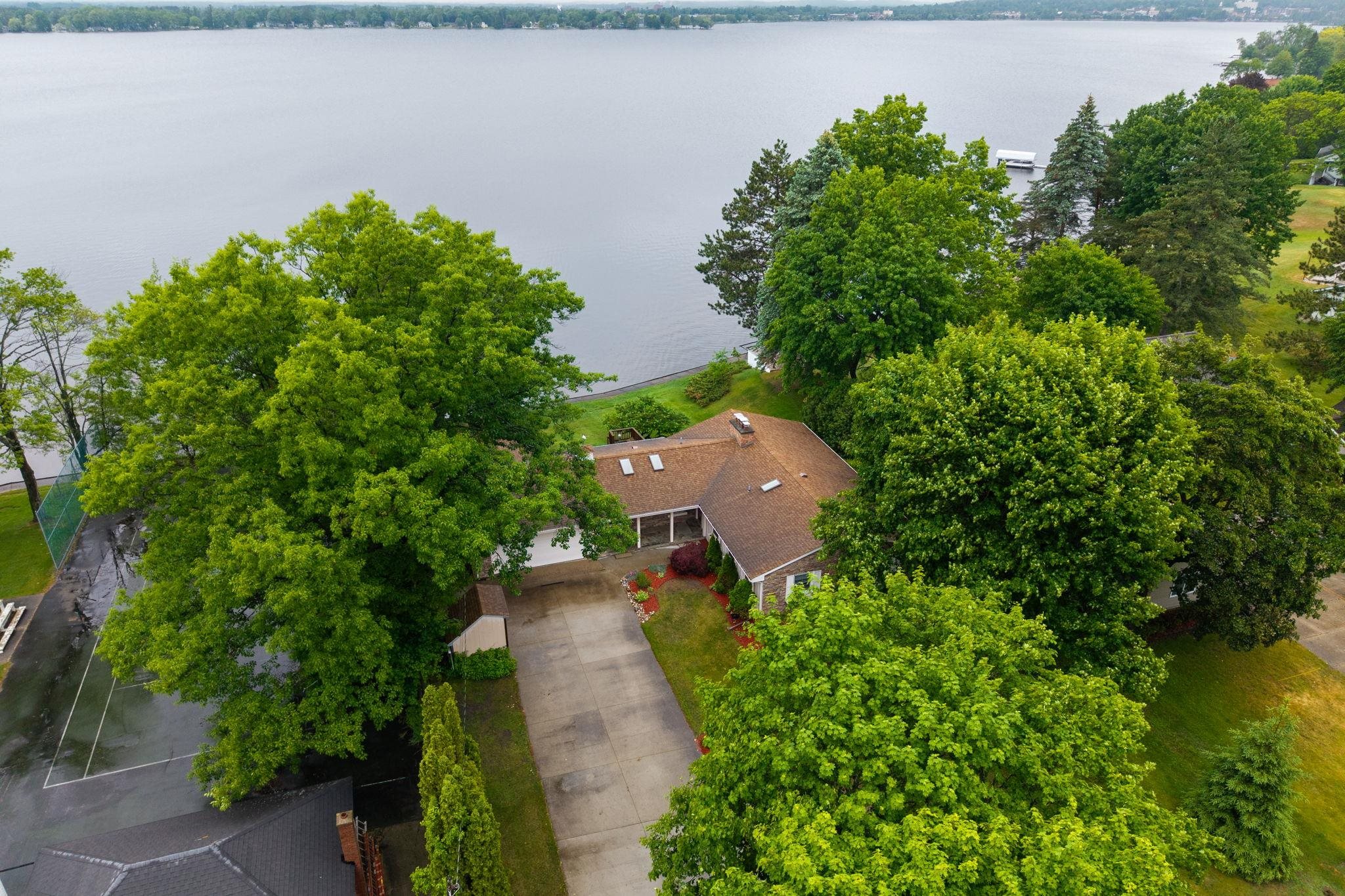 1020 Sunnyside Drive