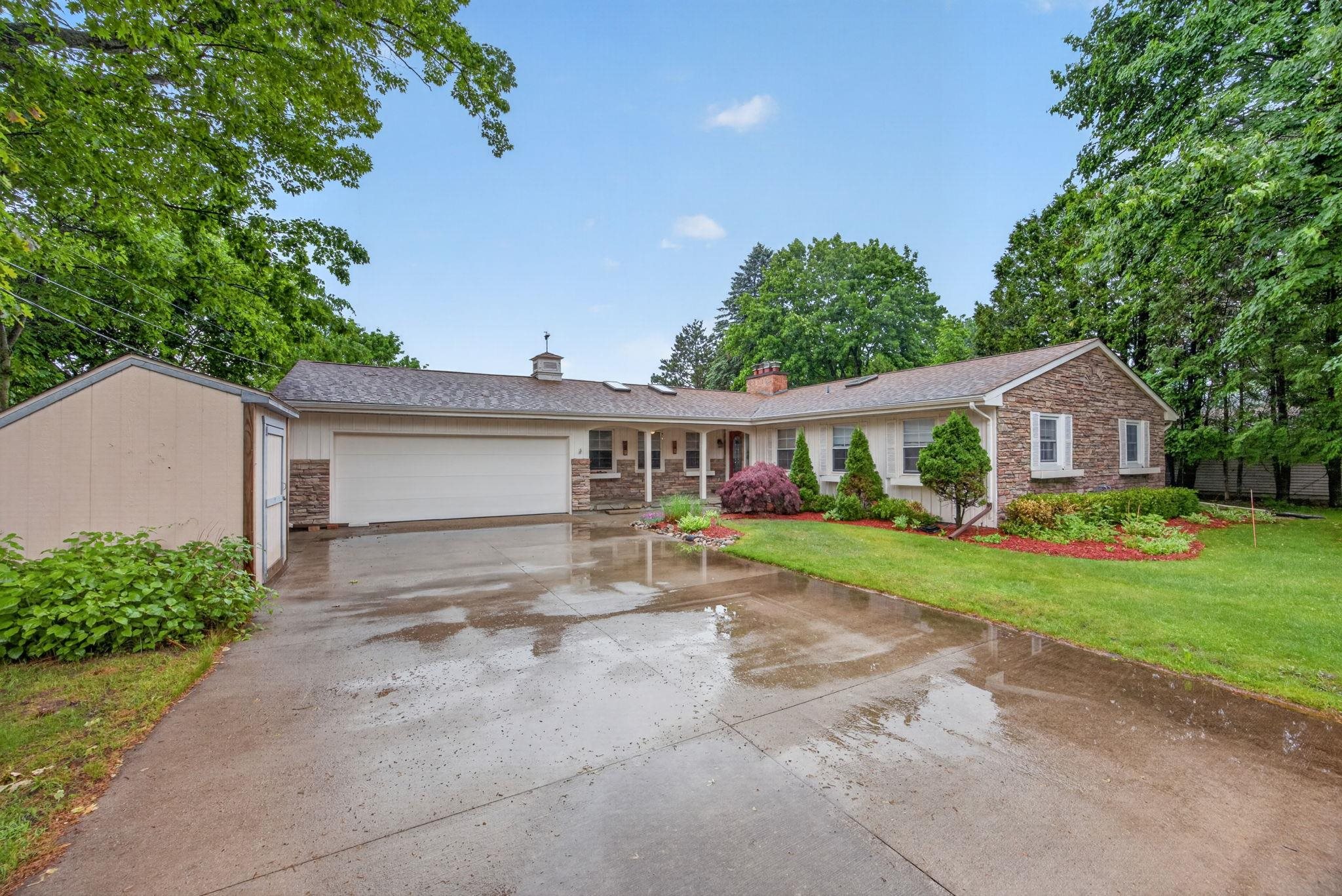 1020 Sunnyside Drive