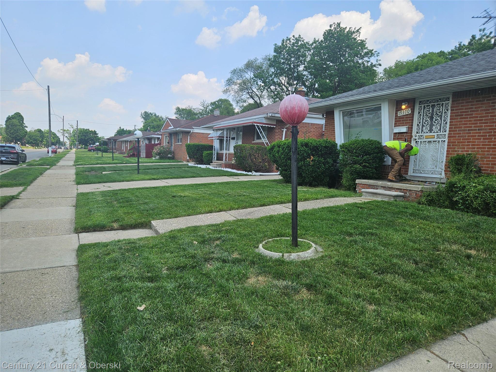 19370 Dequindre Street