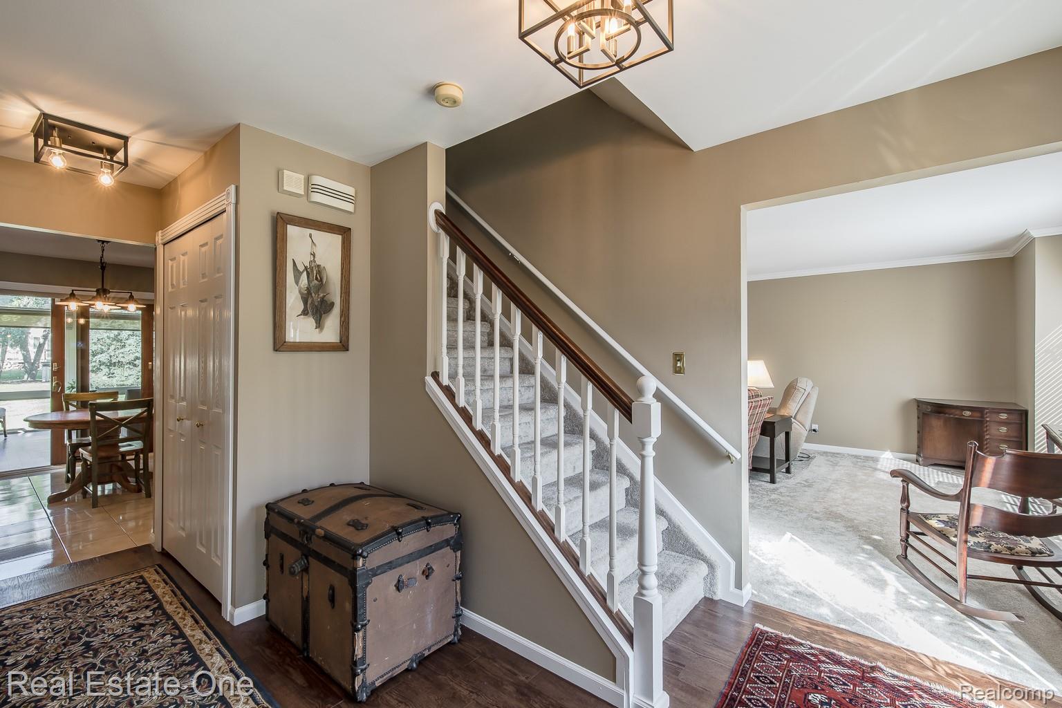 1536 Royal Crescent Street