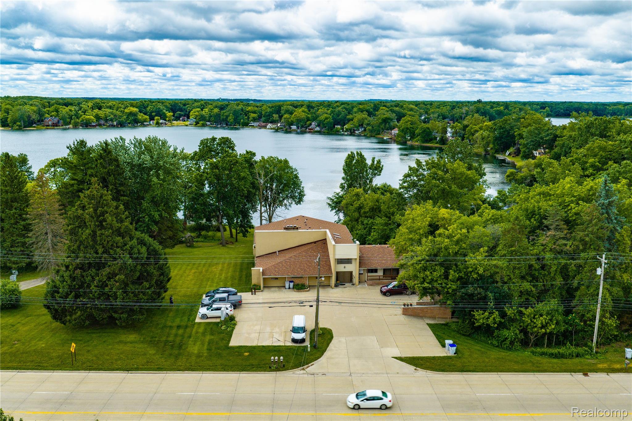11032 Grand River Road