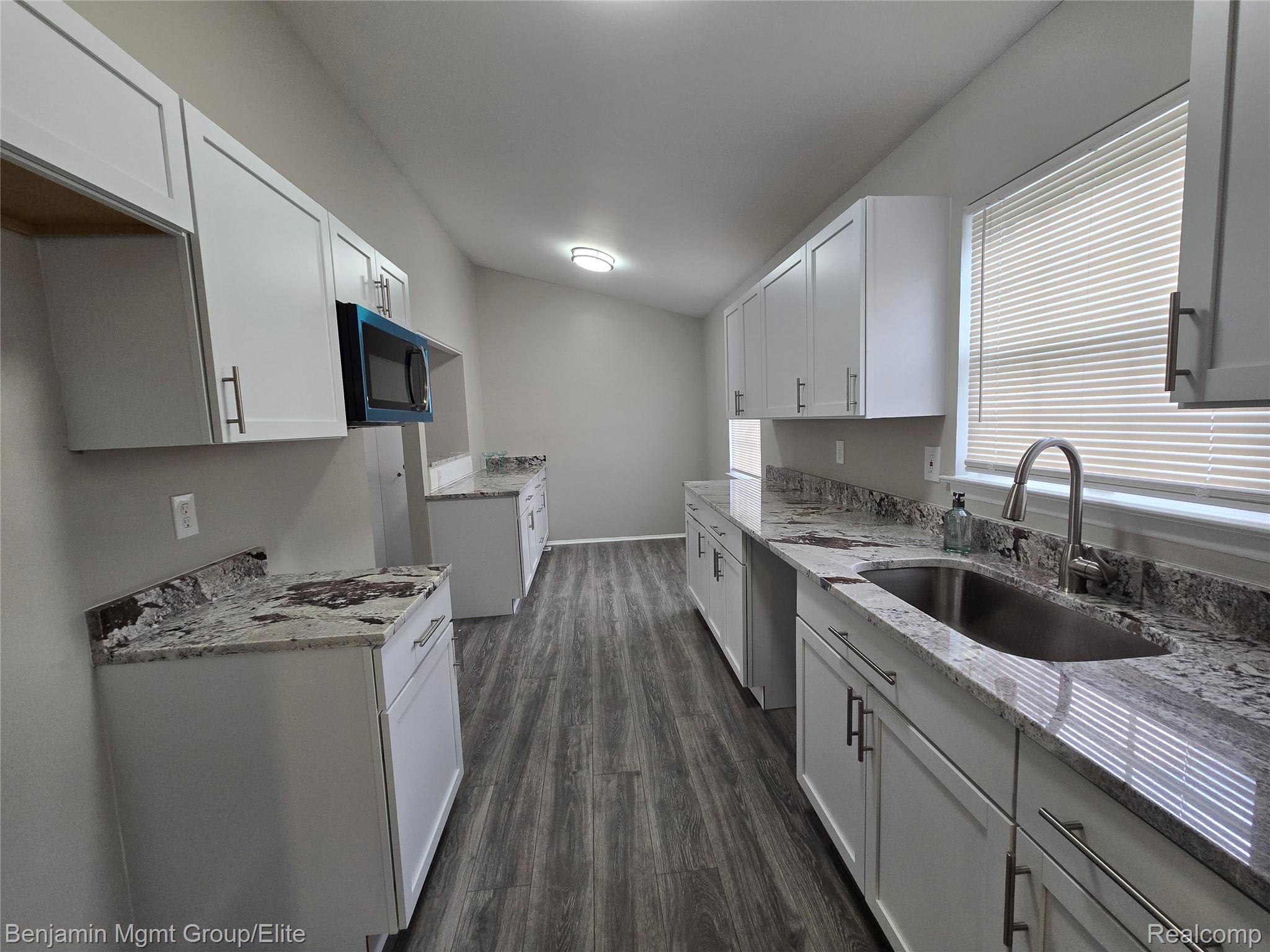 20942 W Glen Haven Circle