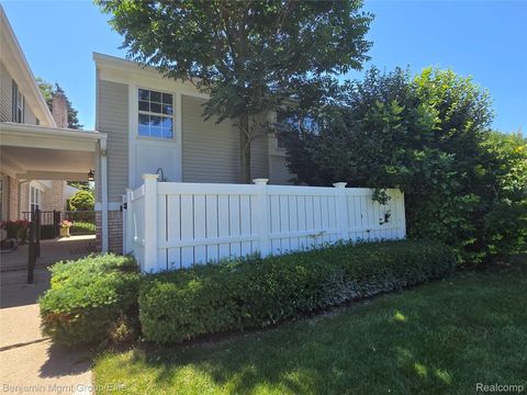 20942 W Glen Haven Circle Northville City MI 48167