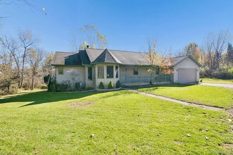 4842 Preston Road Howell City MI 48855